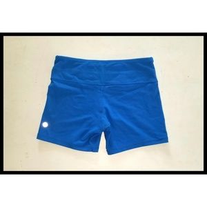 Lululemon shorts Size 6
